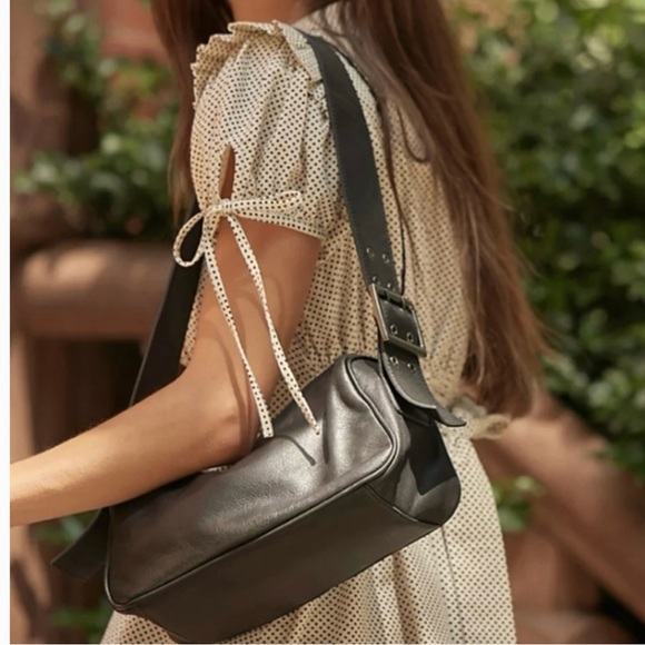 NWT Free People Arm Candy Shoulder Bag - Black - Picture 2 of 14